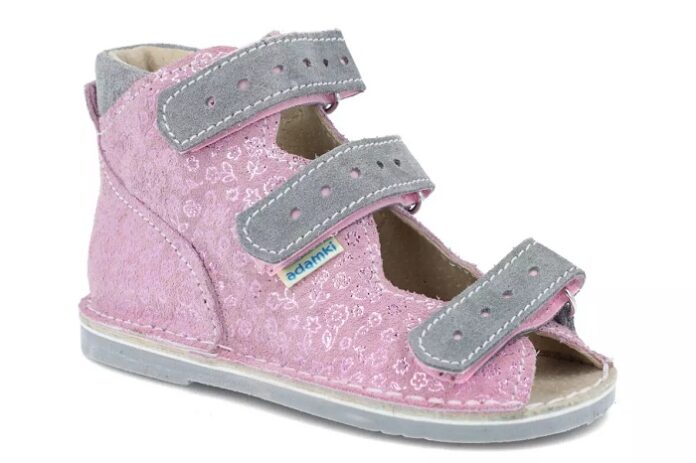 Bez tytułu Buty Adamki